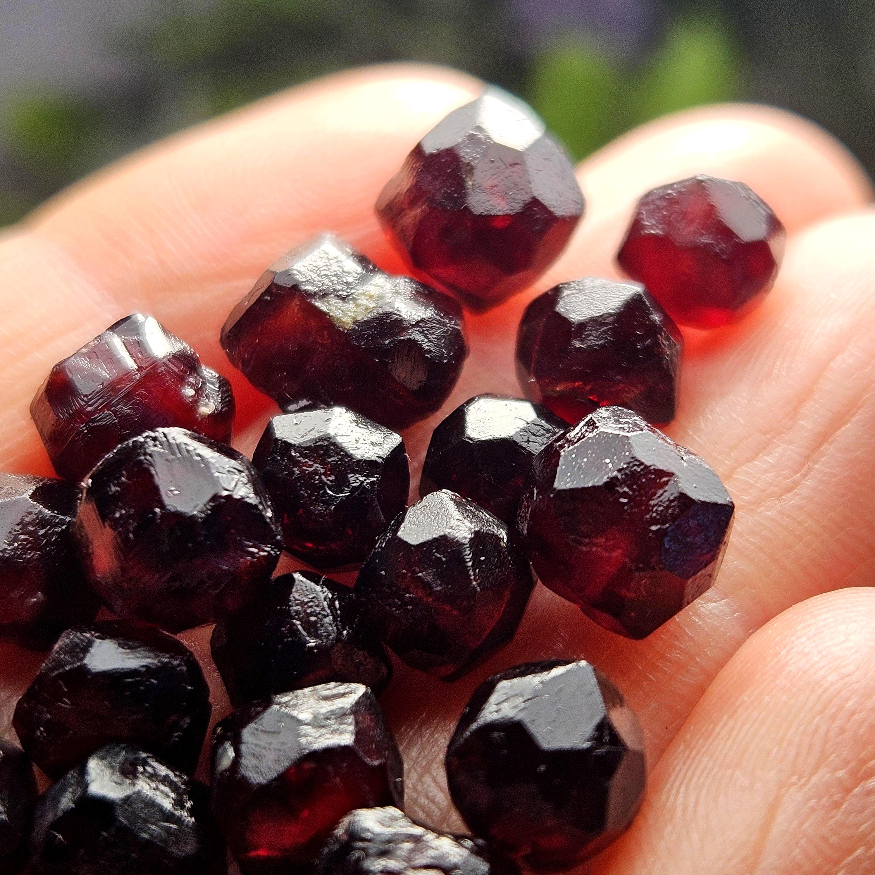 Cherry Garnet Dodecahedron Crystal (5-8mm), AAA Raw Garnet