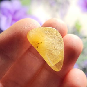 Angel Hair Rutilated Quartz: Tumbled Golden Rutilated Crystal