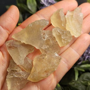 Libyan Desert Glass Specimen - Libyan Gold Tektite - Libyan Glass - Tektite Raw - Desert Glass - Libyan Desert Glass - Libyan Gold Tektite