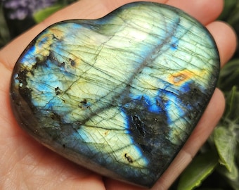 Corazón tallado en labradorita de 2,5", piedra de cristal pulida