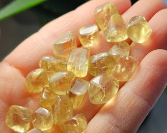 Golden Apatite Crystal / Polished Apatite Crystal / Golden Apatite / Yellow Apatite / Apatite / Golden Apatite / Yellow Apatite Mineral