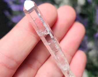 ブラジル、ミナスジェライス州産、レムリアンシードクォーツ原石