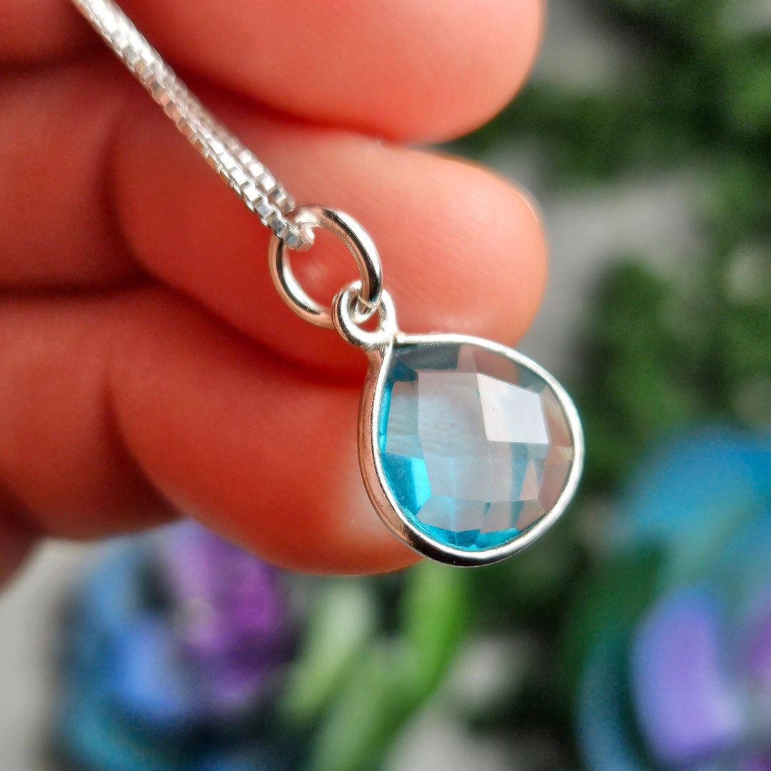 Blue Topaz Necklace / Blue Topaz Pendant / Blue Topaz Jewelry / Topaz Pendant / Topaz Jewelry
