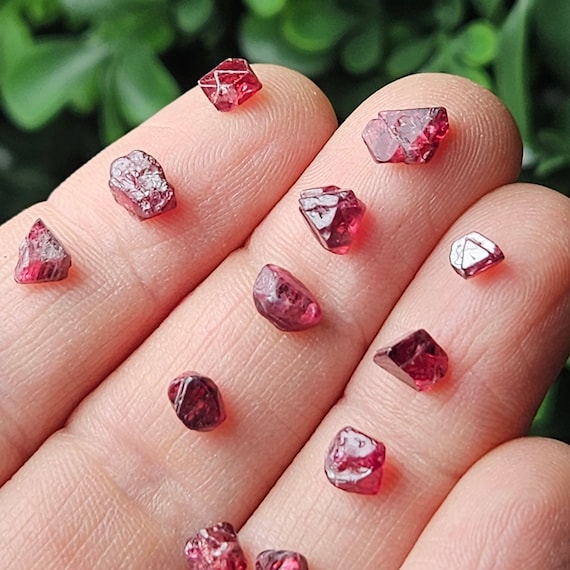 Red Spinel Crystal - Red Spinel Stones - Red Spinel Specimen - Spinel Gemstone - Red Spinel - Spinel Loose Gemstone - Spinel Crystal