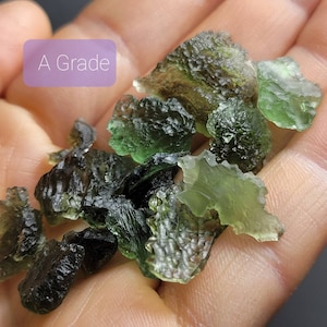 Genuine MOLDAVITE / Raw Moldavite / Moldavite Crystal / AUTHENTIC Moldavite / Moldavite Stone / Moldavite Chips / Moldavite / Real Moldavite image 2