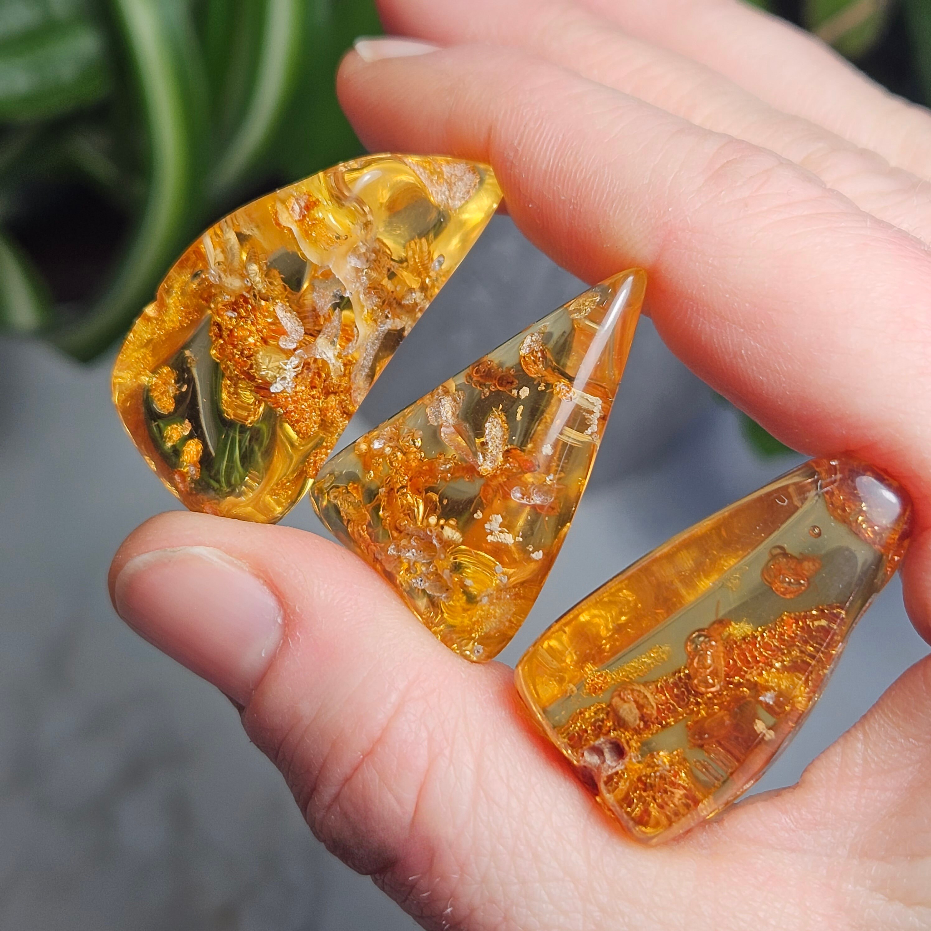 #1001 New Jersey Amber w/ Turbid Amber, Orgnic Debris, Fine Bubbles and  Plant Material