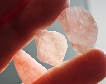 ピンクペタライト結晶標本：研磨されたペタライト結晶 - Etsy 日本