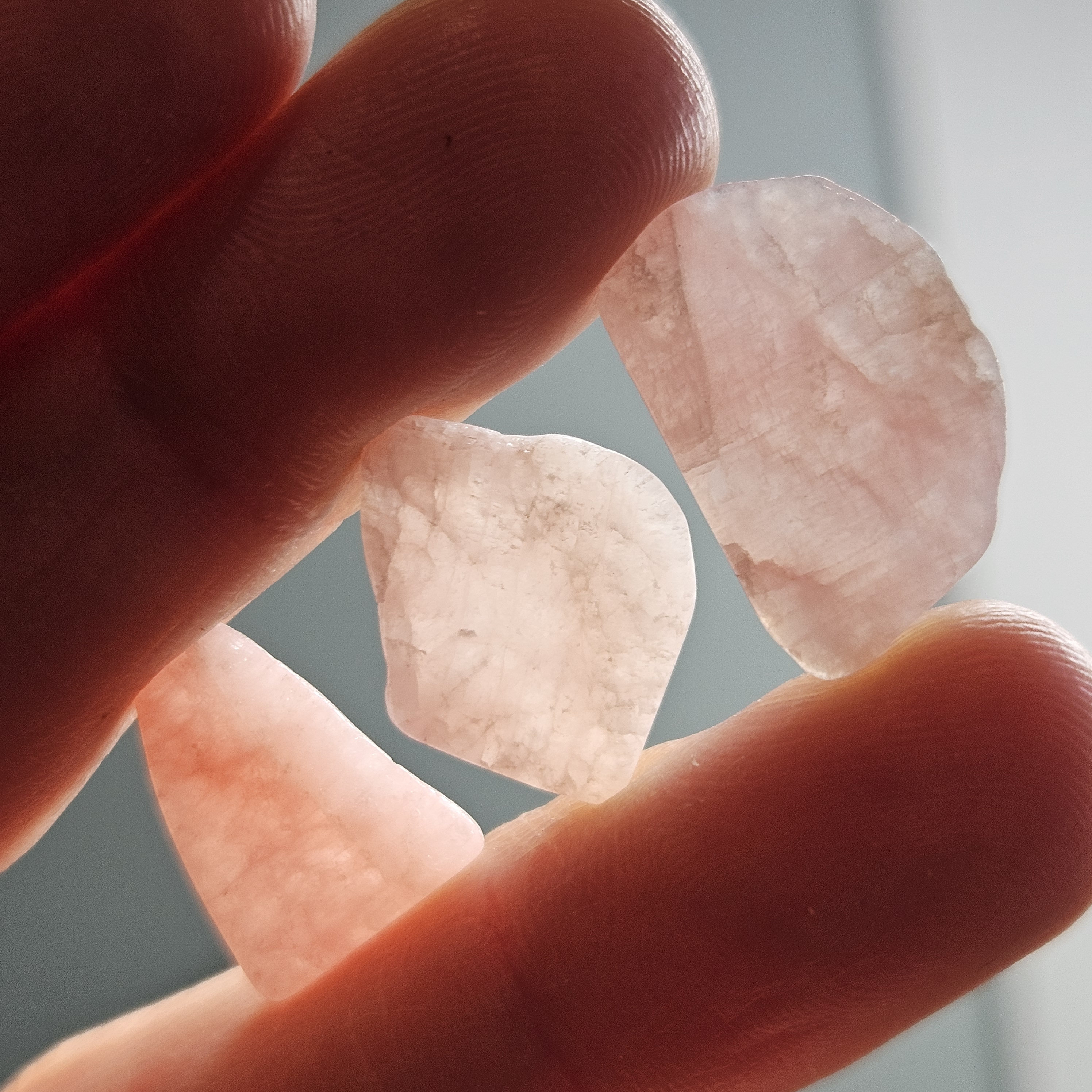 ピンクペタライト結晶標本：研磨されたペタライト結晶 - Etsy 日本