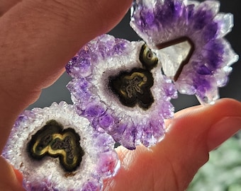 Rebanada de cristal de estalactita de amatista - Amatista uruguaya natural, bordes sin rematar, caras pulidas