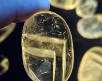 ブラジル産ブラックファントムクォーツ 水晶ポイント 宝石 天然 原石