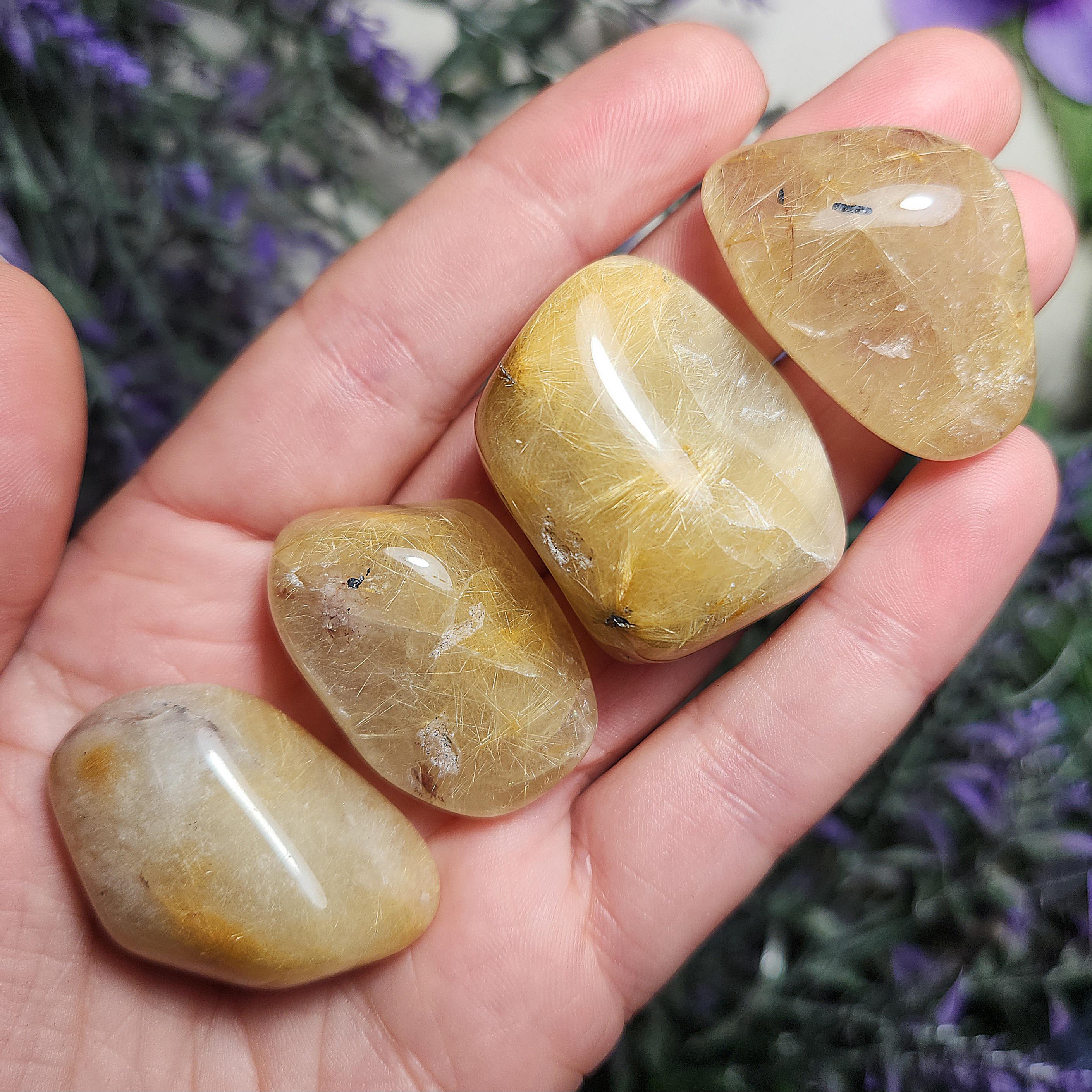 エンジェルヘアルチルクォーツ：タンブル加工されたゴールデンルチル