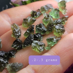 Genuine MOLDAVITE / Raw Moldavite / Moldavite Crystal / AUTHENTIC Moldavite / Moldavite Stone / Moldavite Chips / Moldavite / Real Moldavite image 8