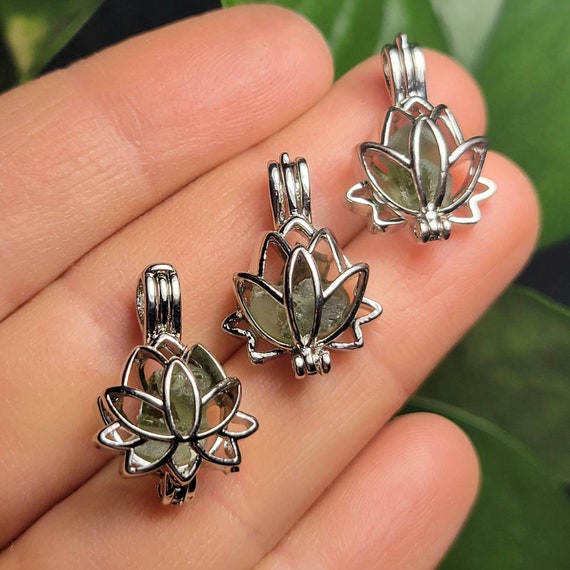 Genuine moldavite hotsell pendant