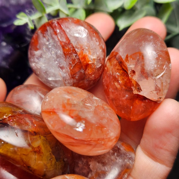 ファイアークォーツクリスタル - パームストーン - レッドヘマタイト