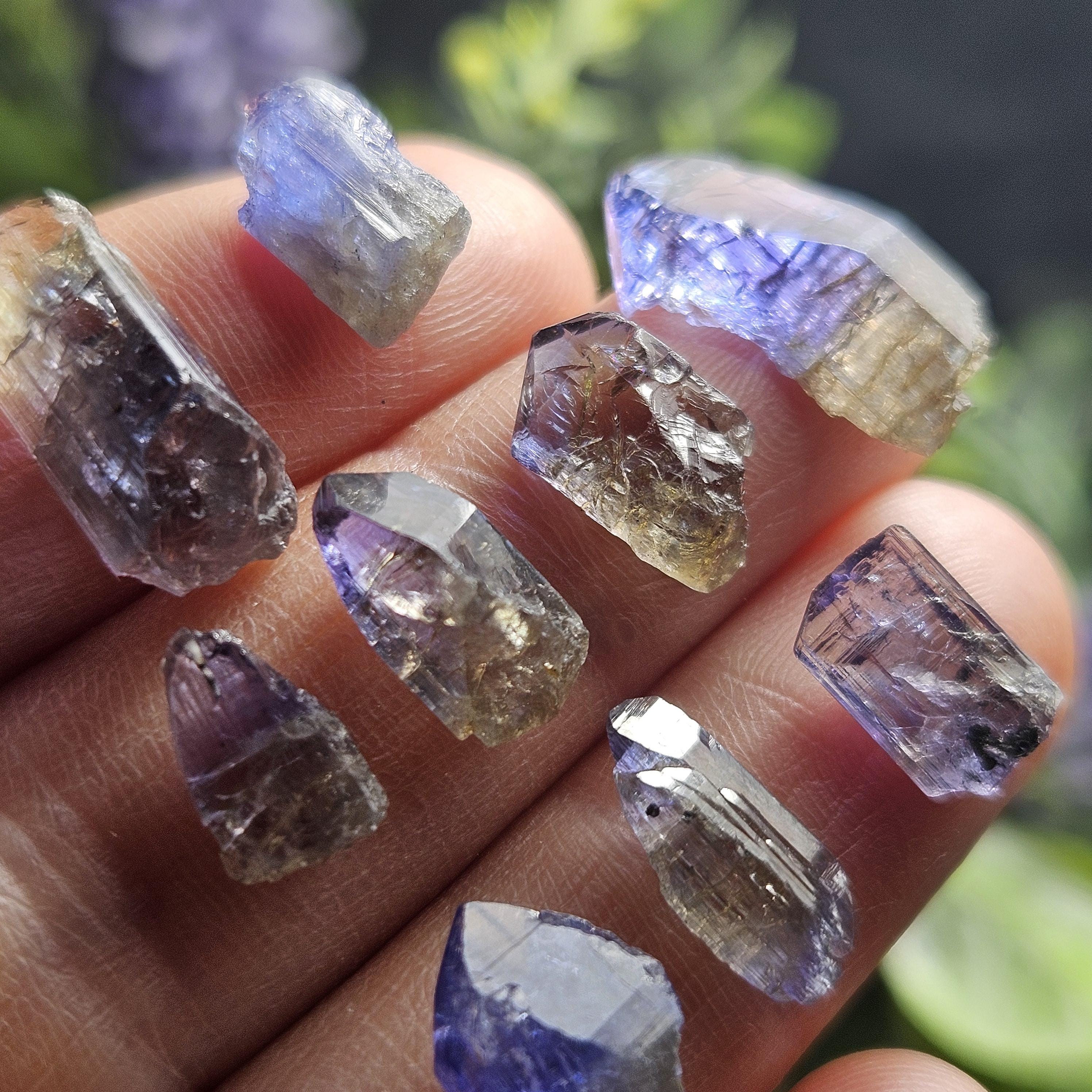 Tanzanite | Propriétés et Vertus de la Pierre - Atelier