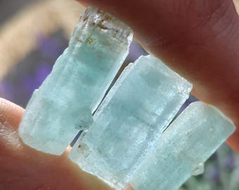 未加工アクアマリン結晶：ナイジェリア産ブルーアクアマリン、天然結晶