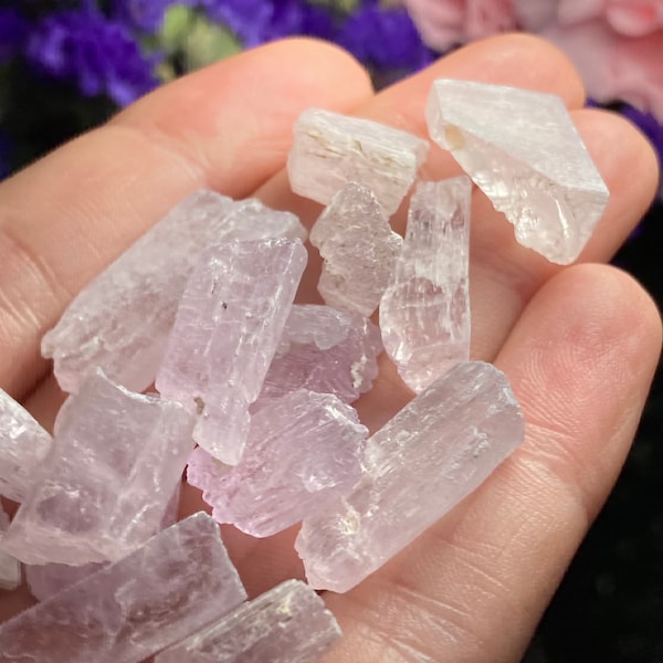 Pink Kunzite Crystal / Raw Pink Kunzite / Kunzite Gemstone / Kunzite Crystal / Natural Pink Kunzite / Spodumene Crystal / Spodumene Specimen
