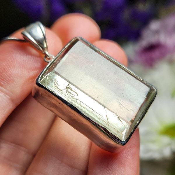 Golden Kunzite Pendant / Kunzite Jewelry / Triphane Crystal / Yellow Kunzite / Golden Kunzite Necklace / Raw Kunzite / Spodumene Crystal