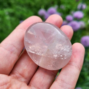 Rosenquarz Crystal Palm Stone, polierter Rosenquarz Bild 9