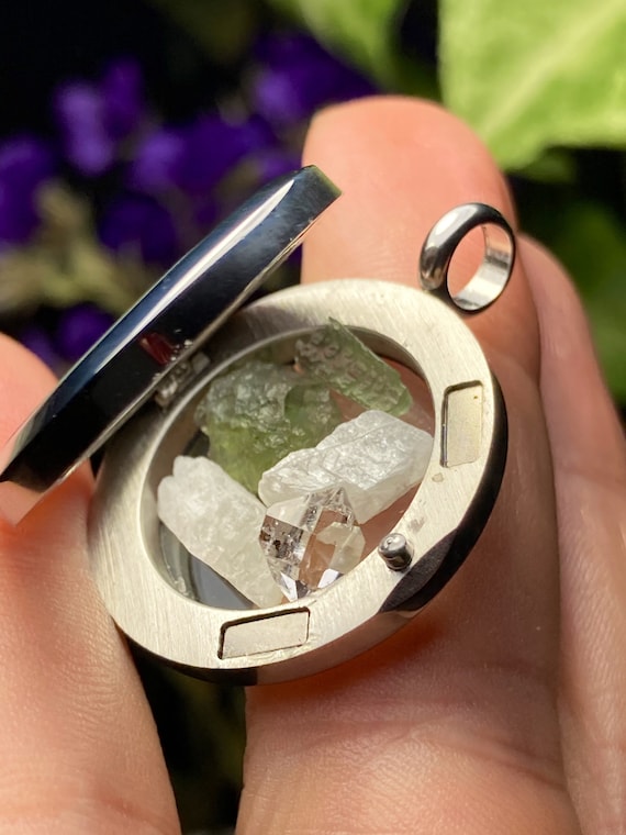 Natrolite pendant best sale