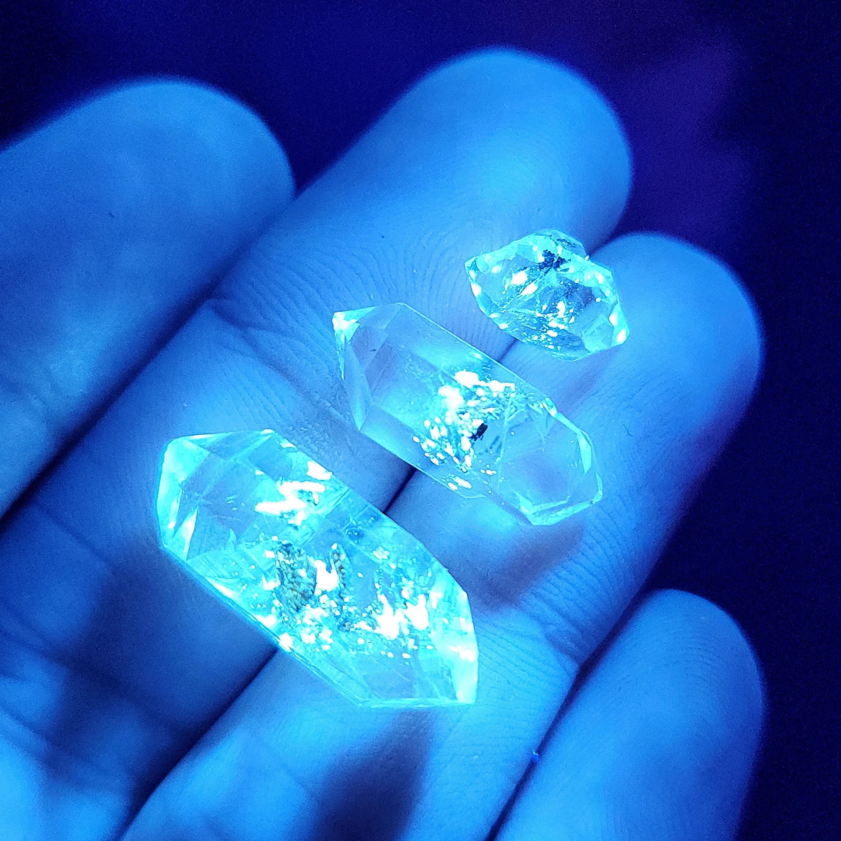 Enhydro crystal - Etsy 日本