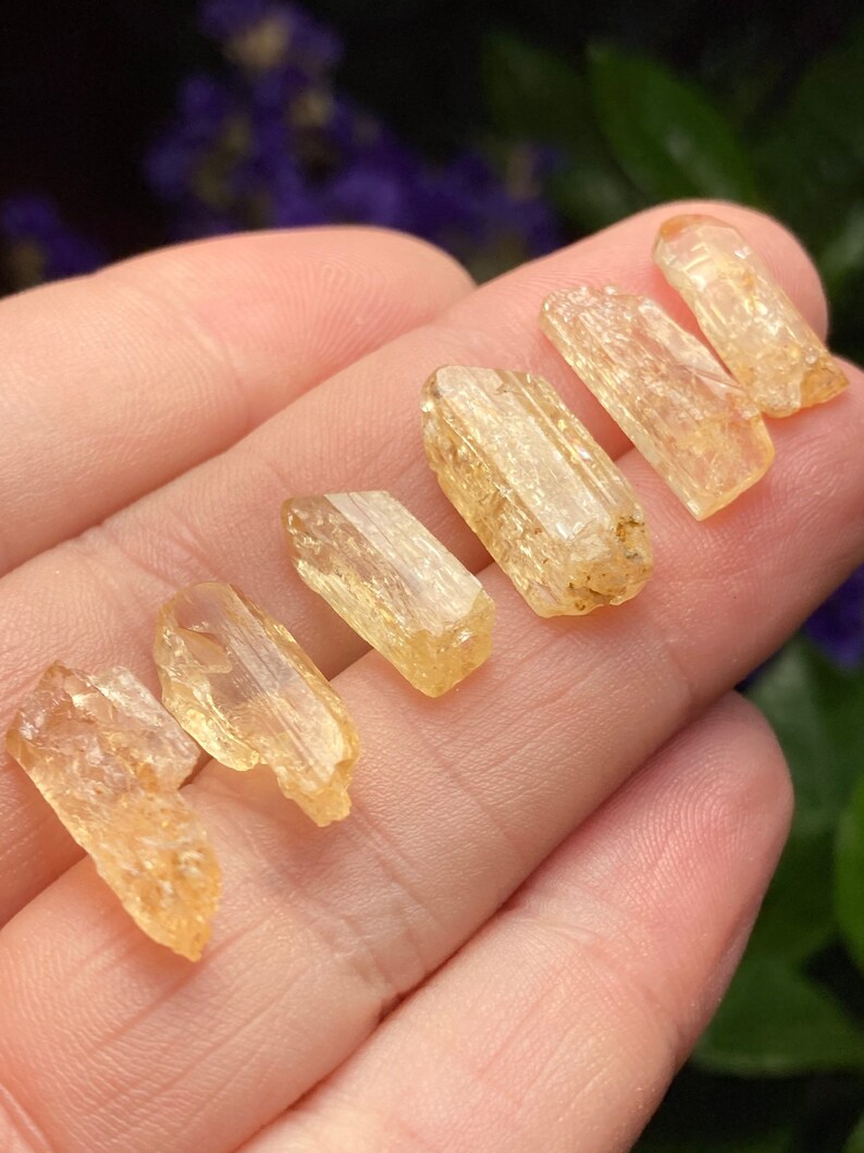 Golden Topaz Crystal / Imperial Topaz / Natural Topaz / Yellow image 1