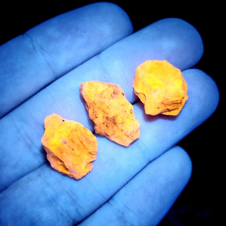 Afghanite UV Reactive Raw Crystal - Afghanite Stone Specimen - Fluorescent Sodalite image 1