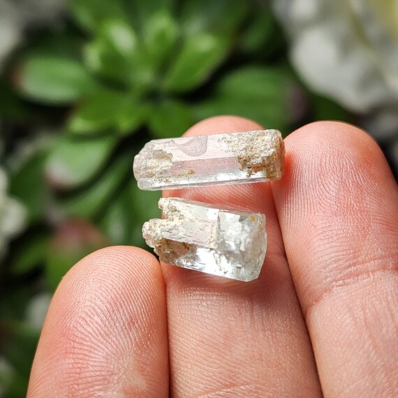 原石アクアマリン結晶標本：ベトナム産ブルーアクアマリン - Etsy 日本