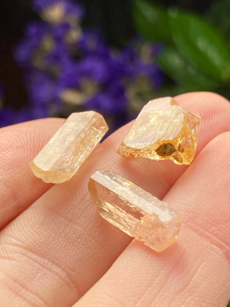 Golden Topaz Crystal / Imperial Topaz / Natural Topaz / Yellow image 5