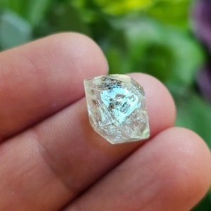 ENHYDRO Ultraviolet Quartz Crystal - Petroleum Quartz - Firefly Quartz - Enhydro - Enhydro Crystal - UV Crystal - Enhydro Quartz Crystal