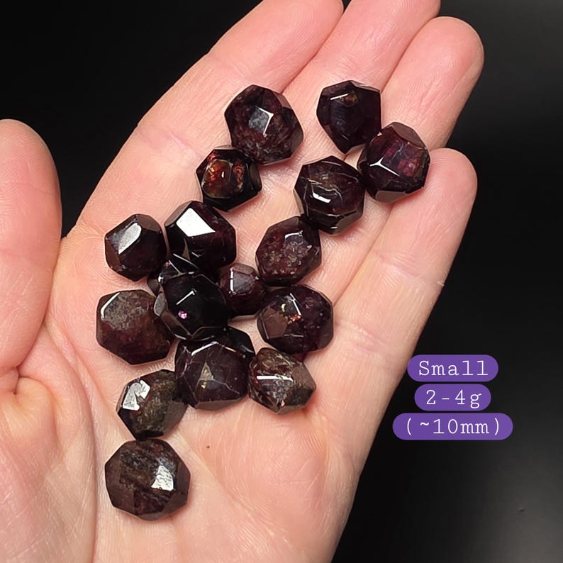 Red Garnet Crystal - Garnet Dodecahedron - Red Garnet - Polished Garnet - Garnet Crystal - Tumbled Garnet - Garnet Specimen - Garnet Stone Small (10mm, 2-4g)