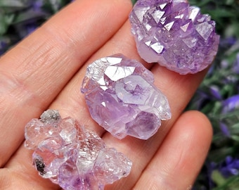 Cristal de amatista elestial: racimo de flores de amatista