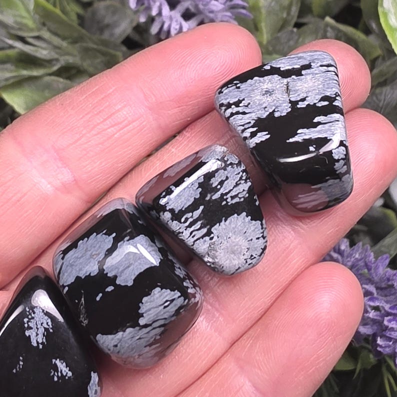 Snowflake Obsidian Pattern Snowflake Obsidian - Obsidian Crystal - Obsidian Stone - Tumbled ...