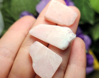 ピンクペタライト結晶標本：研磨されたペタライト結晶 - Etsy 日本