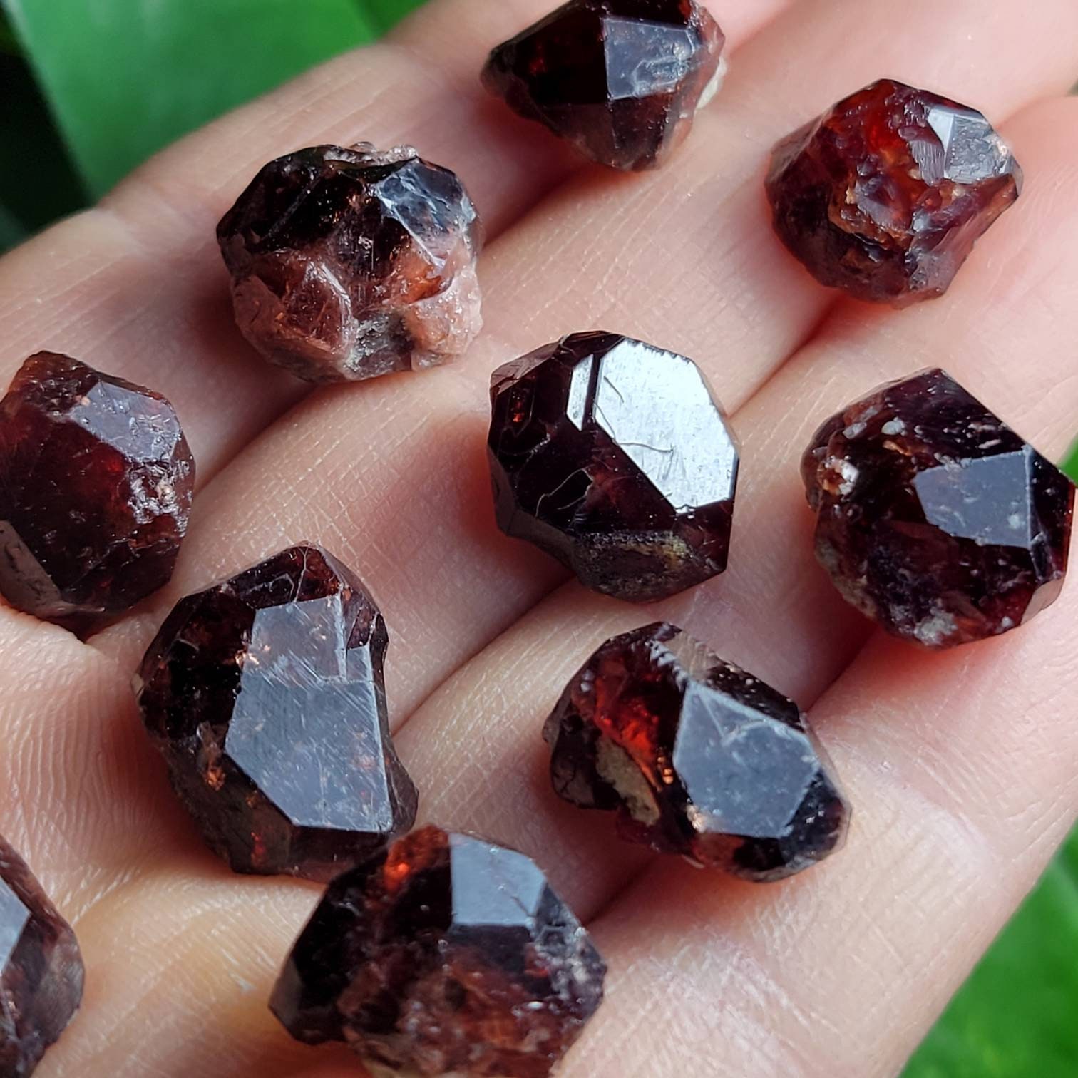 Red Garnet Crystal / Garnet Dodecahedron / Red Garnet / Polished Garnet / Garnet  Crystal / Tumbled Garnet / Garnet Specimen / Garnet Stone 