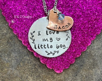 Personalized mom necklace featuring the phrase of your choice - Mother’s Day - For Mom