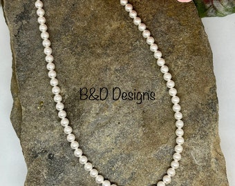 Little girl's pearl necklace with cross - Baptism - Communion - Christmas - Little girl’s birthday