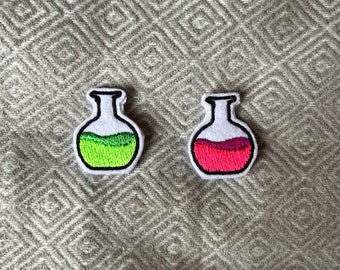 Potion Bottle Embroidered Pin | Multiple Colours | UV Reactive | Spooky Collection