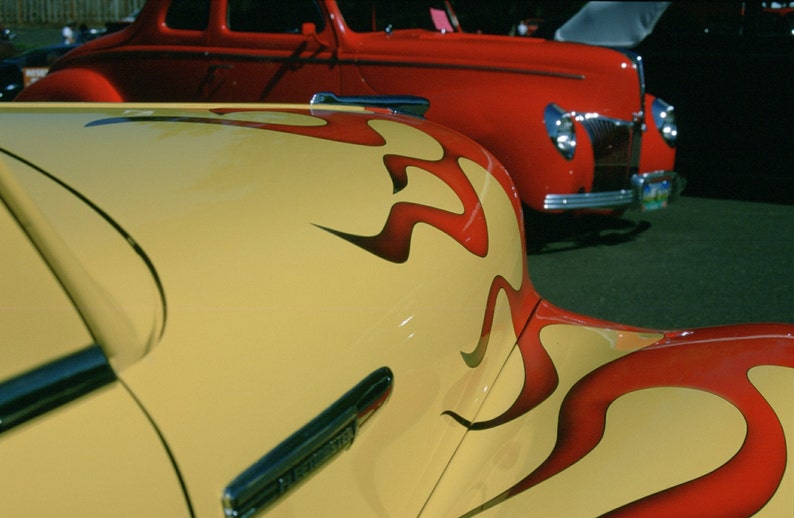 55 Pontiac Chieftain Classic Pontiac Hearse Photo, 50s Car PHOTO, 50s hearse, Carporn, Coche fúnebre sobre amarillo. Fathers Day gift image 4