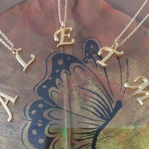 Regalo del día de San Valentín, collar inicial, regalos para mamá, joyería personalizada, collar de cumpleaños minimalista, gargantilla carta, regalo para ella