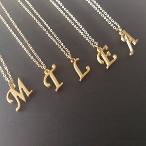 Collar inicial personalizado, regalo del día de la madre, regalo del día de San Valentín, regalos para ella, regalo de Birtday delicado, joyería minimalista, para la mujer