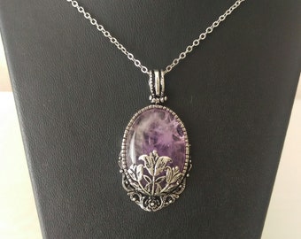 Amethyst Gemstone Pendant, Gemstone Necklace, Amethyst Jewelry, Gemstone Accessory, Gift For Mom, For Her, Tulip Necklace, Gemstone Jewelry