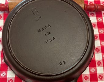 Vintage No. 8 Lodge Cast Iron Skillet w Heat Ring, 10.5 inch Restored Frying Pan