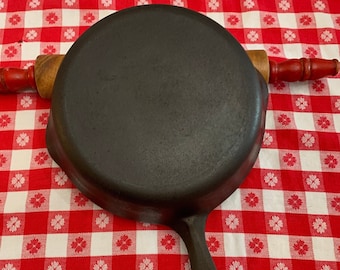 No. 5 Unmarked Wagner Ware Cast Iron Skillet, Restored Vintage 8 inch diameter #5, Cooking Frying Pan, Baking Searing Camping, Gift Camper