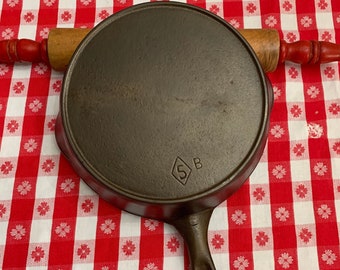 No. 5 CHF Cast Iron Skillet Diamond Logo 5 B w Heat Ring, 8 inch, Restored Chicago Hardware, Baking Frying Grilling Pan, Gift for Collector