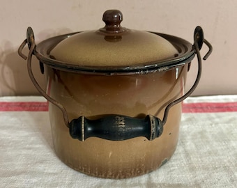 Vintage Brown Enamelware Berry Bucket Pail w Lid, Chippy Rustic Kitchen Enamelware Display Decor