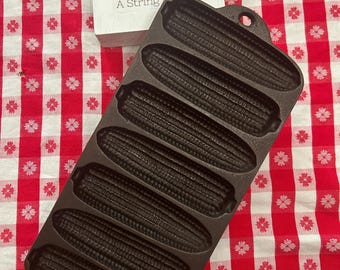 Vintage Cast Iron Corn Stick Pan, Restored Unmarked Wagner Made in USA, Cornbread Bread Sticks