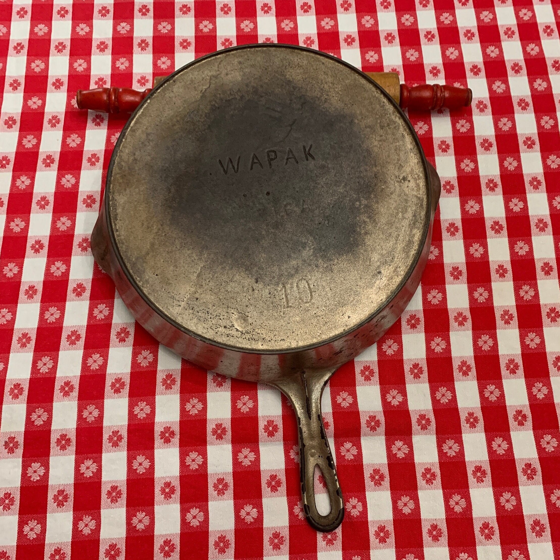 Vintage Coleman SQUARE Cast Iron Skillet Fry Pan Flat Bottom with Pour Spout