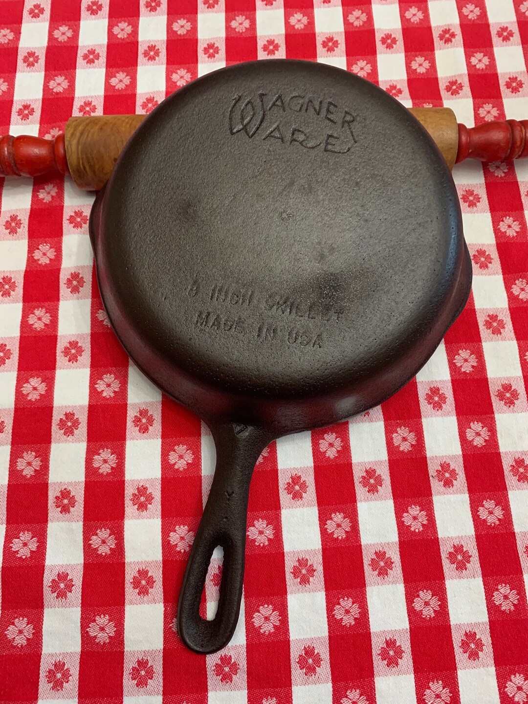 No. 5 Wagner Ware Cast Iron 8 Inch Diameter, Vintage Cookware Made in