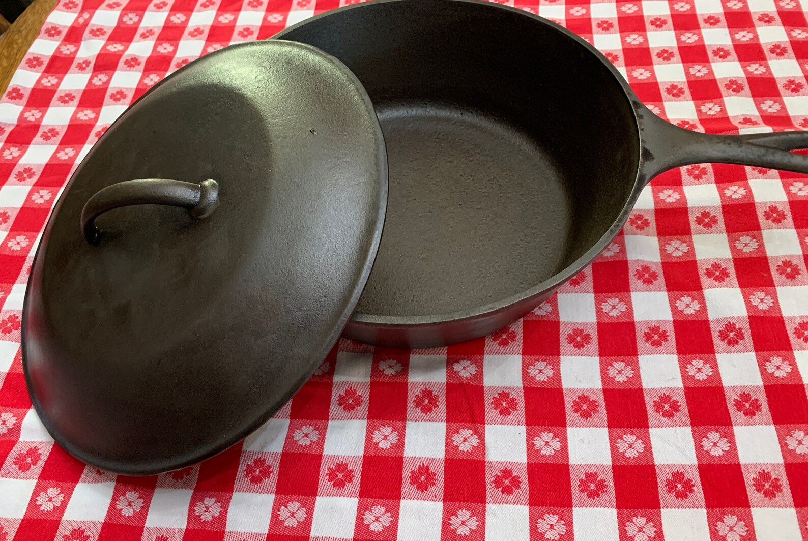 Cast Iron Chicken Fryer with Basting Lid Vintage Lodge 8 CF Etsy